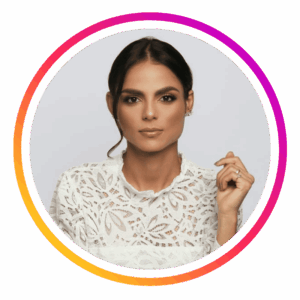 Foto de perfil de Bárbara Martini com aro colorido